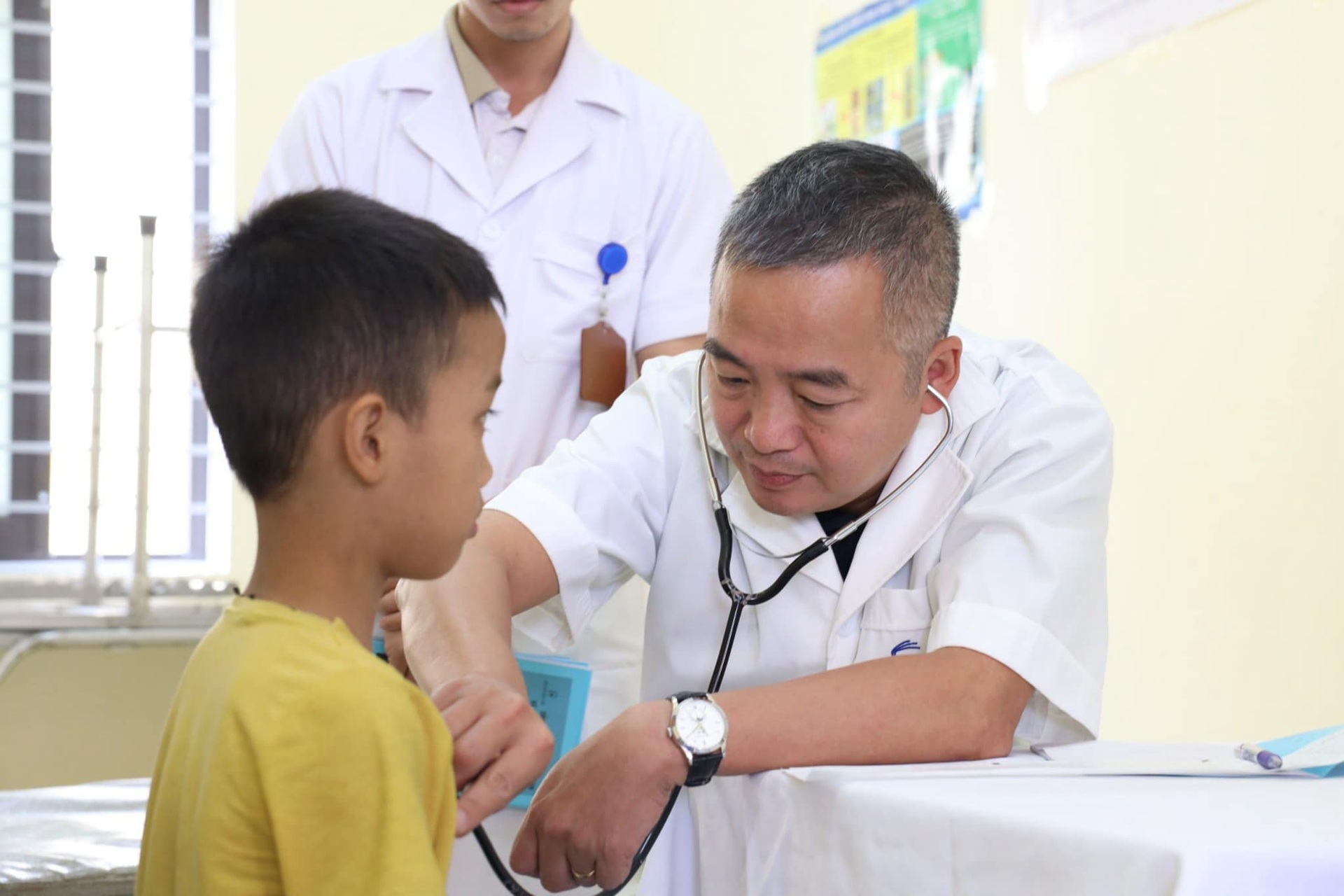 Bác sĩ Nguyễn Lân Hiếu: Không phải cứ chi nhiều tiền là tốt cho sức khỏe - 4 Bác sĩ Nguyễn Lân Hiếu: Không phải cứ chi nhiều tiền là tốt cho sức khỏe - 4