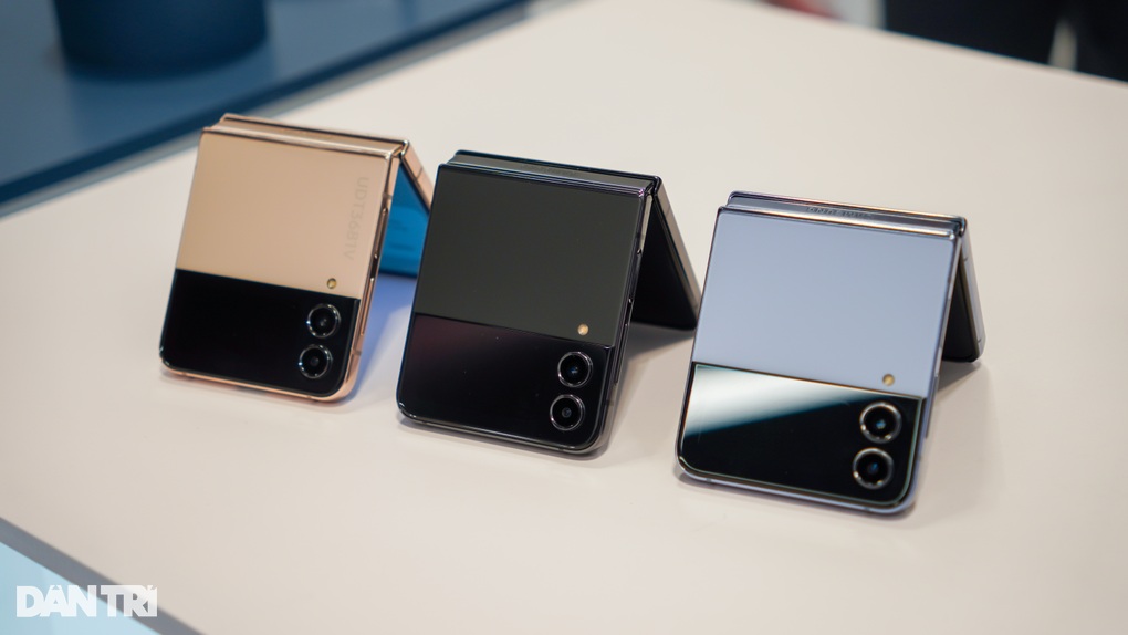 Giá Galaxy Z Fold4, Galaxy Z Flip4 giảm chục triệu đồng tại Việt Nam - 2 Giá Galaxy Z Fold4, Galaxy Z Flip4 giảm chục triệu đồng tại Việt Nam - 2