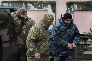 Nga thẳng thừng bác yêu cầu của Mỹ về việc thả thủy thủ Ukraine