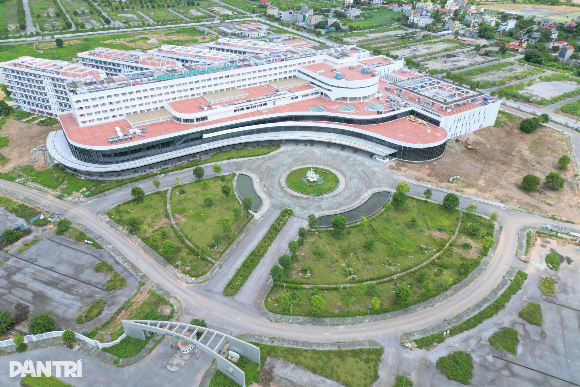 Hiện trạng Bệnh viện Bạch Mai cơ sở 2 trước ngày đi vào hoạt động - 1 Hiện trạng Bệnh viện Bạch Mai cơ sở 2 trước ngày đi vào hoạt động - 1