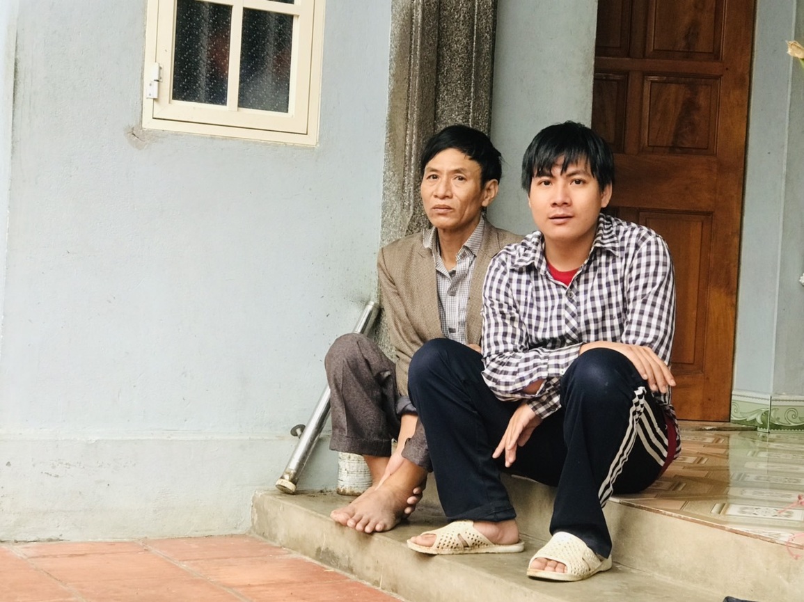 Xúc động chuyện cậu học trò nghèo đoạt giải 3 học sinh giỏi Vật lý - 3 Xúc động chuyện cậu học trò nghèo đoạt giải 3 học sinh giỏi Vật lý - 3