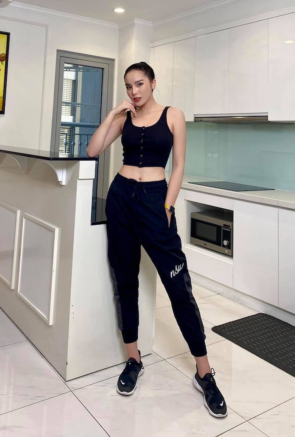Vợ chồng Trấn Thành tình tứ hôn nhau trên đỉnh Phan-xi-păng - 14 Vợ chồng Trấn Thành tình tứ hôn nhau trên đỉnh Phan-xi-păng - 14