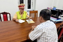 Phạt tài xế xe đầu kéo vượt đèn đỏ ở TPHCM