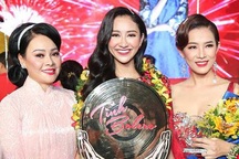 Á hậu Hà Thu đăng quang Quán quân Tình Bolero 2017
