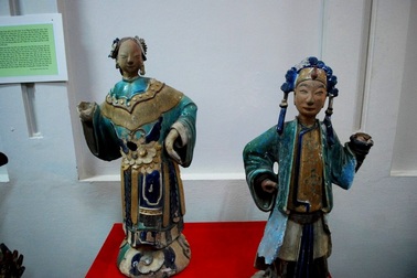 Chiêm ngưỡng bộ sưu tập hàng trăm cổ vật quý