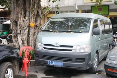 Hà Nội cấm dùng xe công đi lễ hội