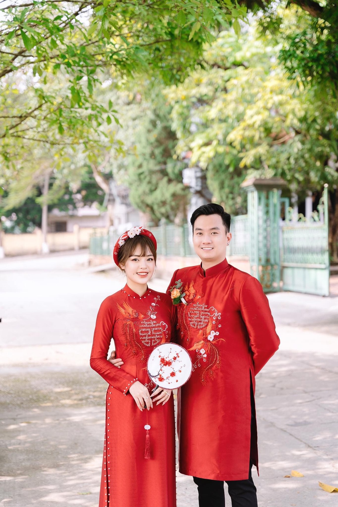 Hé lộ đám cưới nam chính Phố trong làng với bạn gái kém 11 tuổi - 4 Hé lộ đám cưới nam chính Phố trong làng với bạn gái kém 11 tuổi - 4