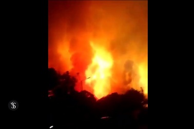 Video vụ cháy nổ kinh hoàng tại nhà máy lọc dầu ở Indonesia