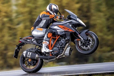 KTM thay đổi nhà phân phối, Vespa có thêm phiên bản mới cho Vespa Sprint