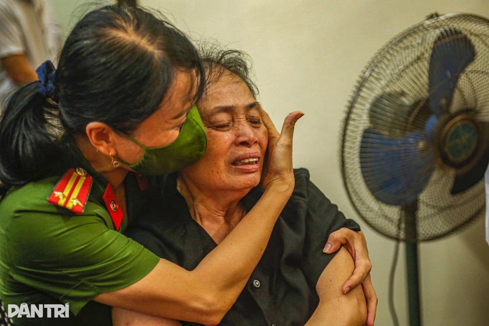 Ba năm vực dậy của mẹ chiến sĩ hy sinh khi chữa cháy quán karaoke ở Hà Nội - 3