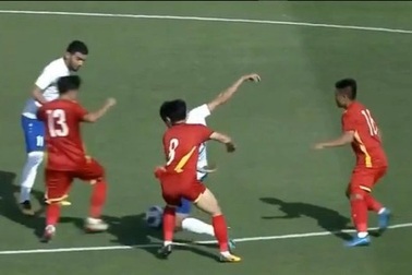 U23 Việt Nam thất bại bởi siêu phẩm sút phạt của U23 Uzbekistan