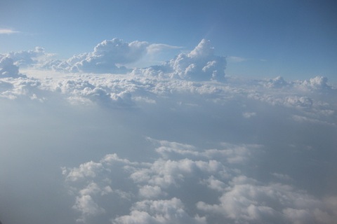 Khoa học cùng với bé: Vì sao càng lên cao không khí càng lạnh?