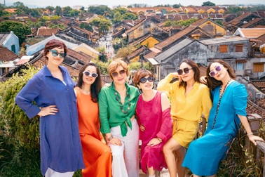 Lê Khanh - Ngọc Huyền tuổi U70: Hay đi du lịch, được gọi là "hội bạn giàu"