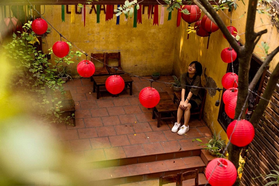 Quán cà phê ở khu tập thể cũ, cất giữ khoảng trời tuổi thơ của bao người - 2 Quán cà phê ở khu tập thể cũ, cất giữ khoảng trời tuổi thơ của bao người - 2