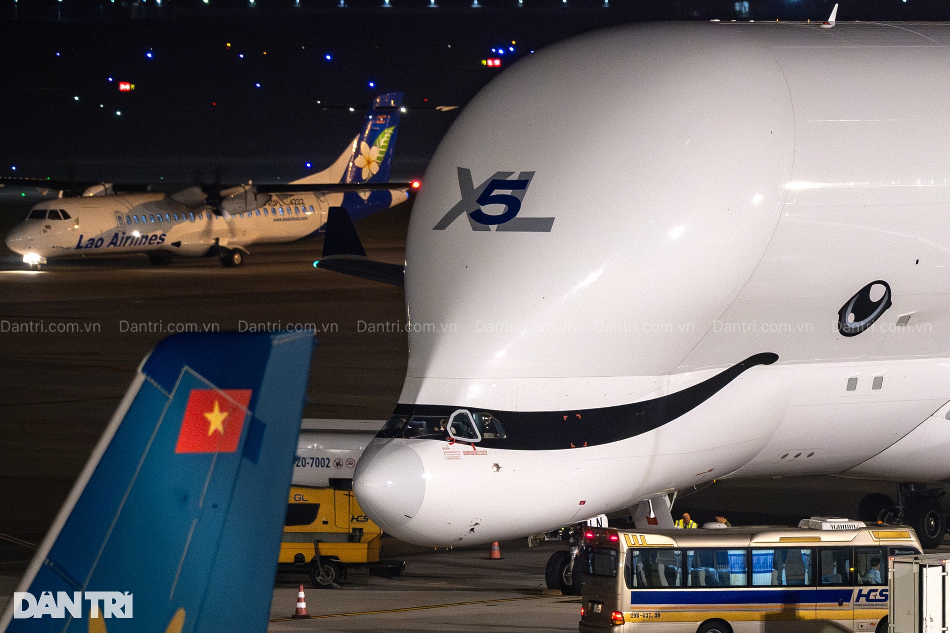 Siêu máy bay vận tải Airbus Beluga XL cá voi trắng lần đầu đến Việt Nam - 3 Siêu máy bay vận tải Airbus Beluga XL cá voi trắng lần đầu đến Việt Nam - 3