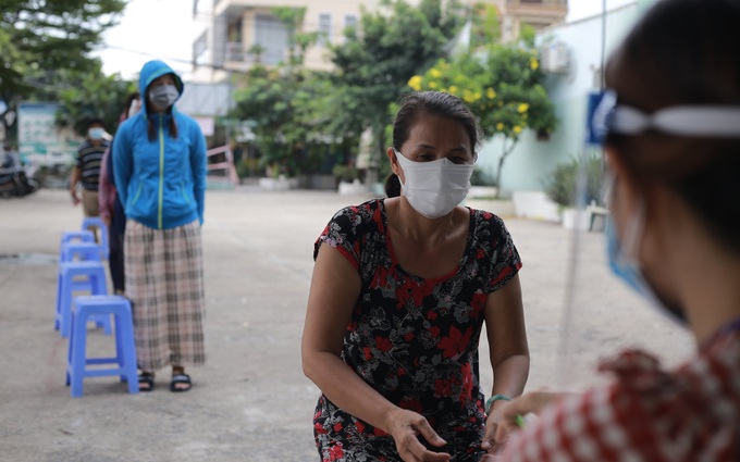 Đồng Tháp khẩn trương hỗ trợ hộ nghèo, cận nghèo và người bán vé số dạo trong mùa dịch Covid-19