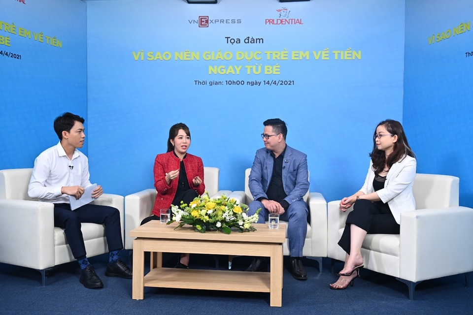 BTV Diệp Chi: Làm mẹ hiện đại, không ngại dạy con về tiền - 3 BTV Diệp Chi: Làm mẹ hiện đại, không ngại dạy con về tiền - 3