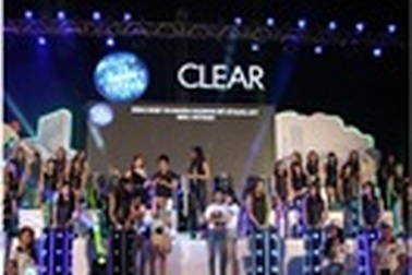 Màn trình diễn trống nước kỉ lục trên biển Mỹ Khê Đà Nẵng