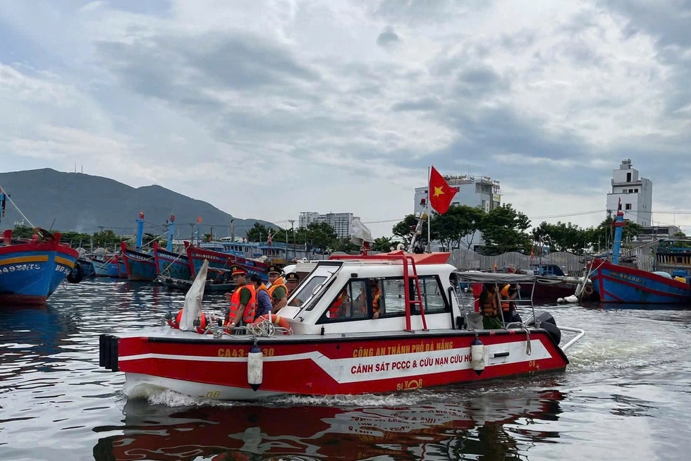 Miền Trung ứng phó bão Bualoi, sẵn sàng di dời hàng chục nghìn người - 9 Miền Trung ứng phó bão Bualoi, sẵn sàng di dời hàng chục nghìn người - 9