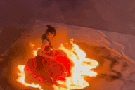 Clip "nữ vũ công gặp sự cố bất ngờ khi trình diễn múa lửa" nổi bật tuần qua