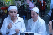 Có 4 con đội tang Vũ Linh, gia đình bác bỏ chuyện nghệ sĩ "cô đơn tuổi già"