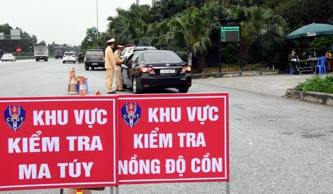 Vĩnh Phúc: Trong 20 ngày xử phạt gần 440 trường hợp vi phạm nồng độ cồn - Ảnh 1. Vĩnh Phúc: Trong 20 ngày xử phạt gần 440 trường hợp vi phạm nồng độ cồn - Ảnh 1.