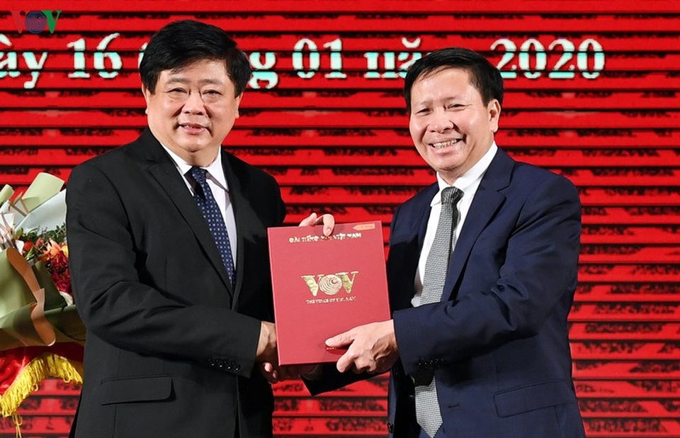 Trao quyết định của Thủ tướng bổ nhiệm 2 Phó Tổng Giám đốc VOV - 4 Trao quyết định của Thủ tướng bổ nhiệm 2 Phó Tổng Giám đốc VOV - 4