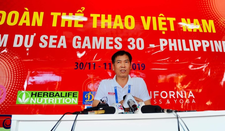 Trưởng đoàn Trần Đức Phấn: “Cả nước chờ đợi tấm HCV SEA Games của U22 Việt Nam” - 1 Trưởng đoàn Trần Đức Phấn: “Cả nước chờ đợi tấm HCV SEA Games của U22 Việt Nam” - 1