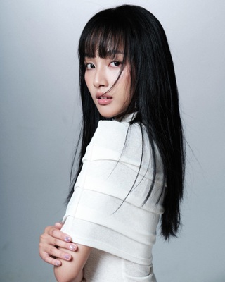 Vẻ đẹp trong trẻo của nàng thơ 24 tuổi đóng nữ chính phim kinh dị Việt - 1