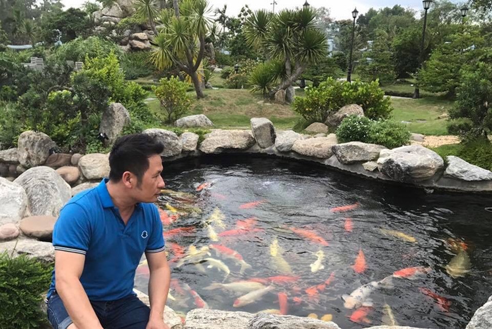 Chiêm ngưỡng hồ cá Koi của Bằng Kiều trên đất Mỹ - 2 Chiêm ngưỡng hồ cá Koi của Bằng Kiều trên đất Mỹ - 2