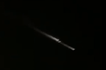 Vật thể bay bí ẩn như cầu lửa xuất hiện trên bầu trời Mỹ