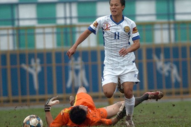 TP.HCM gây thất vọng, Bình Định có chiến thắng đầu tay