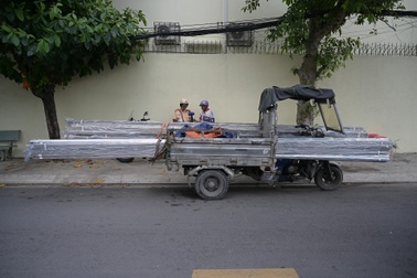 Nhiều "máy chém" trên quốc lộ ở TPHCM bị CSGT xử phạt