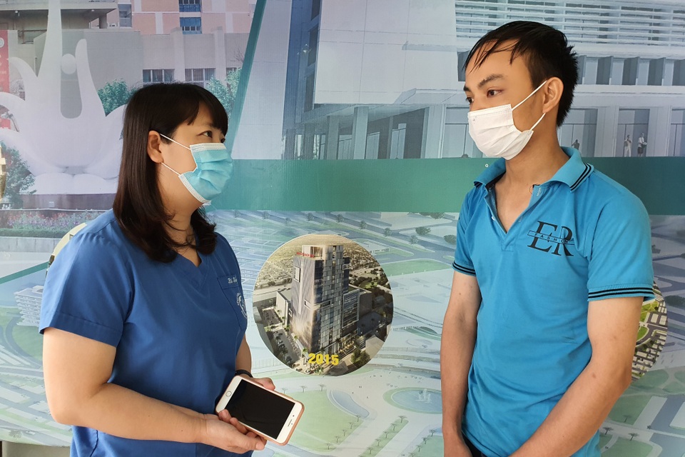 Chàng trai gặp biến chứng sau ghép tạng được bạn đọc giúp đỡ đã xuất viện - 2 Chàng trai gặp biến chứng sau ghép tạng được bạn đọc giúp đỡ đã xuất viện - 2