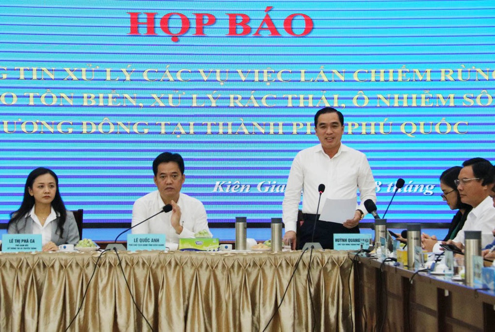 Lãnh đạo tỉnh Kiên Giang đau lòng khi rừng, biển bị xâm phạm - 4 Lãnh đạo tỉnh Kiên Giang đau lòng khi rừng, biển bị xâm phạm - 4