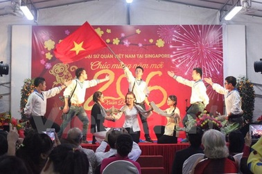 Cộng đồng người Việt tại Singapore vui Xuân, đón Tết Bính Thân