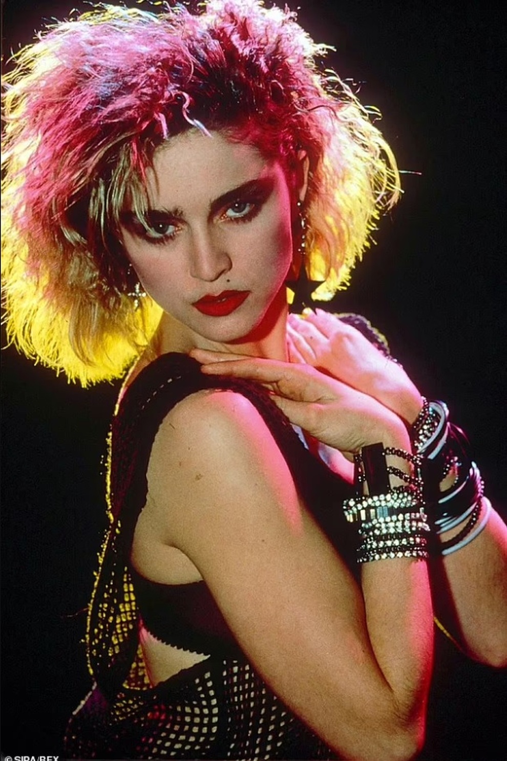 Madonna 63 tuổi vẫn quậy tưng và chỉ đi ngủ khi đã... 4h sáng - 2 Madonna 63 tuổi vẫn quậy tưng và chỉ đi ngủ khi đã... 4h sáng - 2