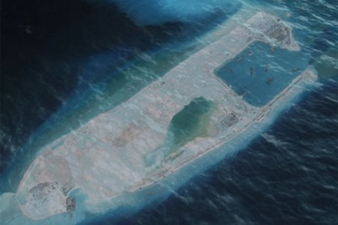 Vì sao Trung Quốc làm "tàu sân bay không chìm" ở Biển Đông?