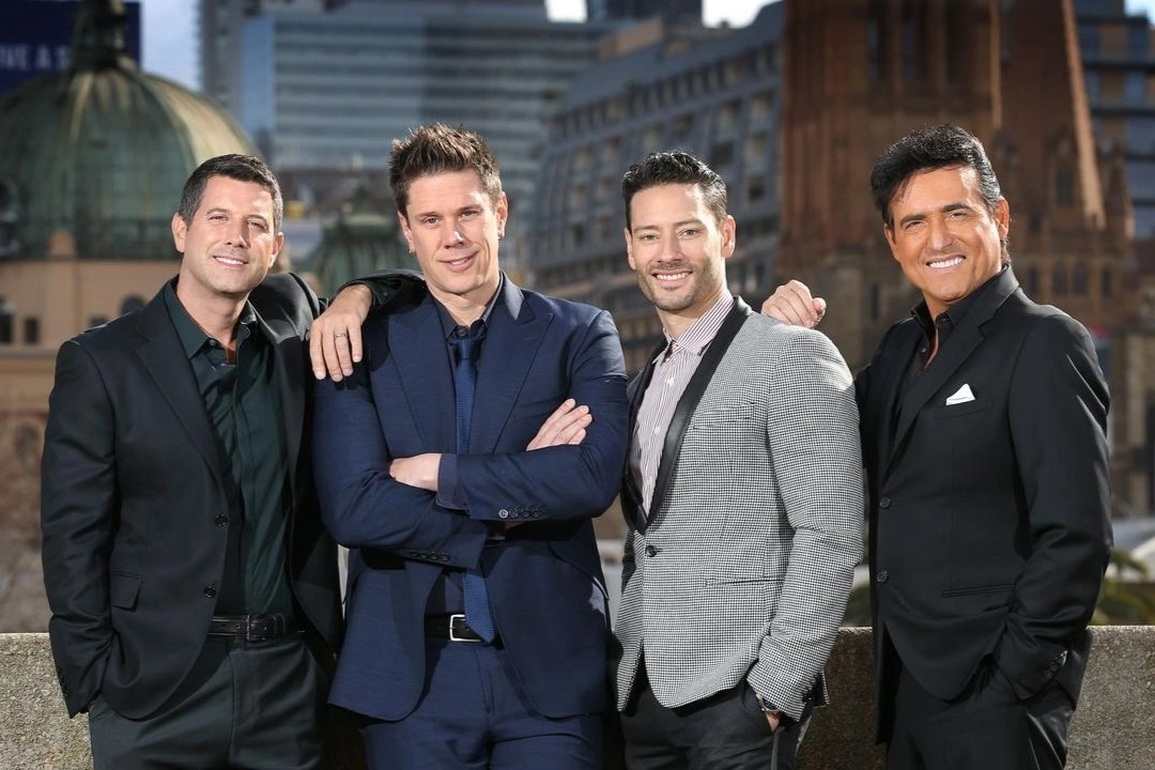 Ca sĩ Carlos Marín của nhóm Il Divo qua đời vì Covid-19 ở tuổi 53 - 2 Ca sĩ Carlos Marín của nhóm Il Divo qua đời vì Covid-19 ở tuổi 53 - 2