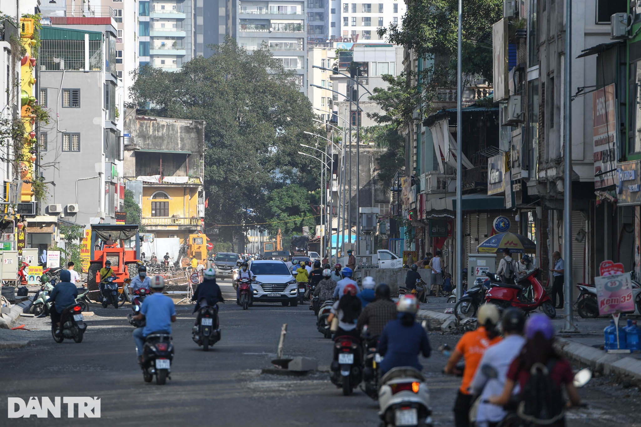 Hiện trạng con đường đau khổ Vũ Trọng Phụng trước ngày thông xe 1 tháng - 2 Hiện trạng con đường đau khổ Vũ Trọng Phụng trước ngày thông xe 1 tháng - 2