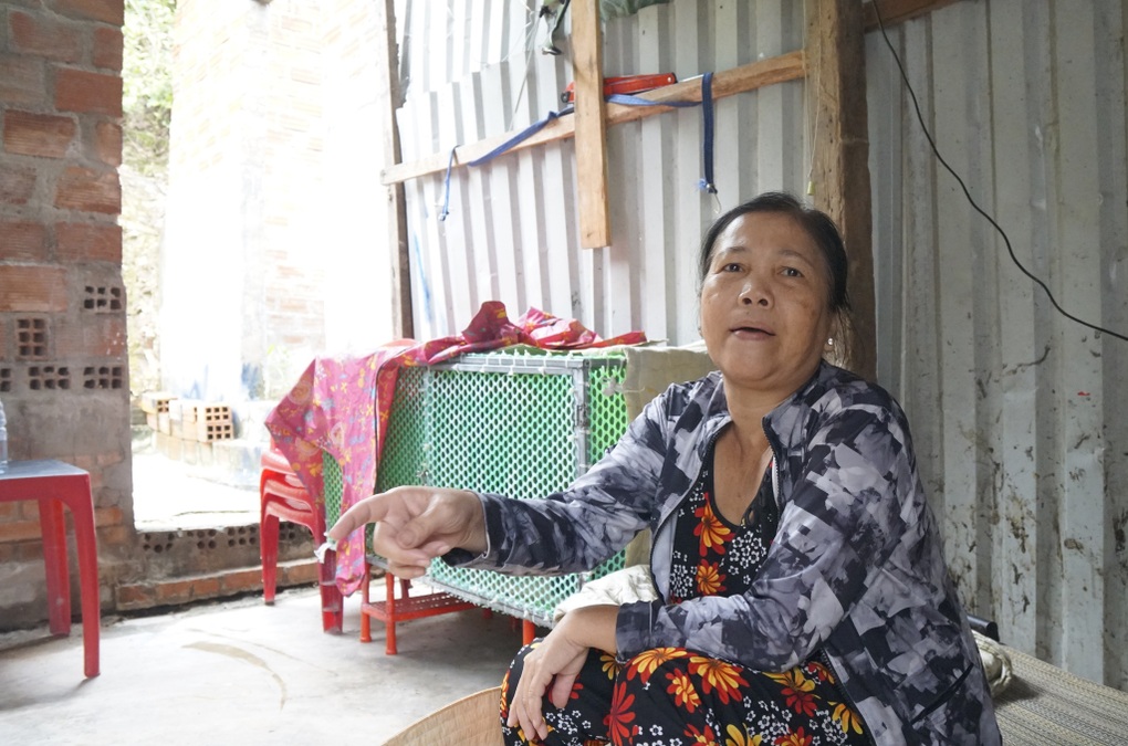 Người dân miền Trung rời làng đi tránh bão - 2 Người dân miền Trung rời làng đi tránh bão - 2
