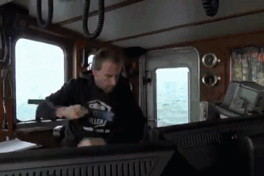 Nghề nguy hiểm nhất thế giới: Bắt cua bằng tay không nhưng kiếm bộn tiền