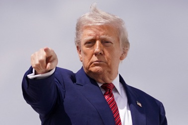 Ông Trump lệnh trục xuất người nhập cư quy mô lớn nhất trong lịch sử