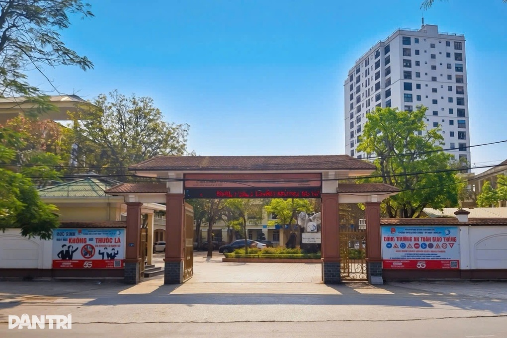 Học sinh vào lớp 10 dự kiến tăng đột biến, Sở nêu giải pháp hạ nhiệt - 1 Học sinh vào lớp 10 dự kiến tăng đột biến, Sở nêu giải pháp hạ nhiệt - 1