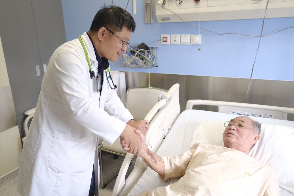 Dùng máy tạo nhịp tim không dây cứu bệnh nhân 88 tuổi - 1 Dùng máy tạo nhịp tim không dây cứu bệnh nhân 88 tuổi - 1