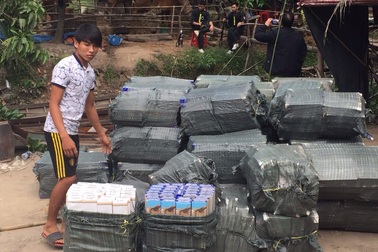 Đối tượng buôn lậu thuốc lá thuê người giám sát cơ quan chức năng