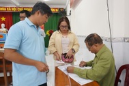 Quy định trưởng thôn, tổ trưởng dân phố không quá 70 tuổi