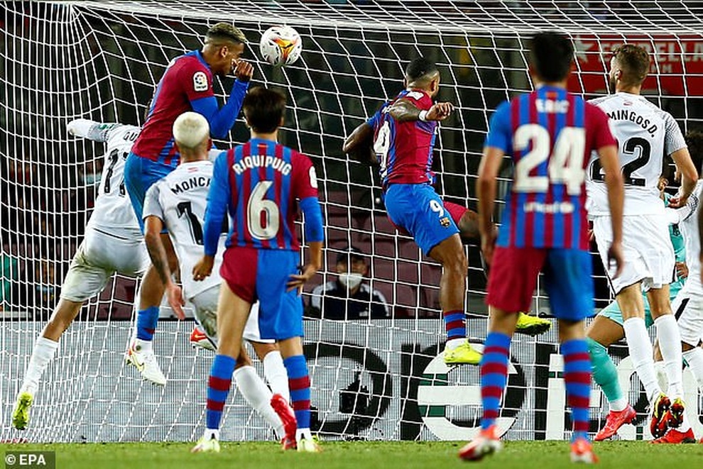Hòa thất vọng đối thủ yếu, Barcelona bị Real Madrid bỏ xa - 5 Hòa thất vọng đối thủ yếu, Barcelona bị Real Madrid bỏ xa - 5