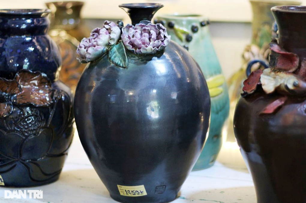 Mải miết vọc đất, 9X khoác áo mới cho gốm Thanh Hà - 5