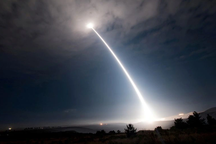 Mỹ thử siêu tên lửa đạn đạo có thể mang đầu đạn hạt nhân